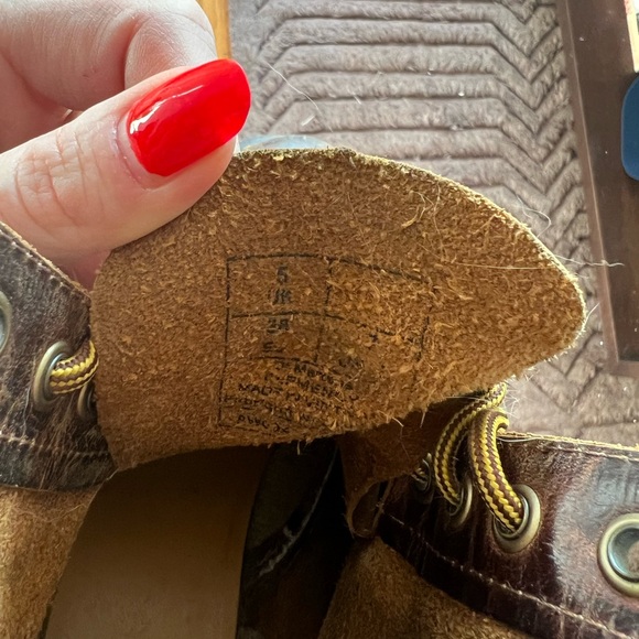 Dr. Marten Clemency Boot - Picture 10 of 10